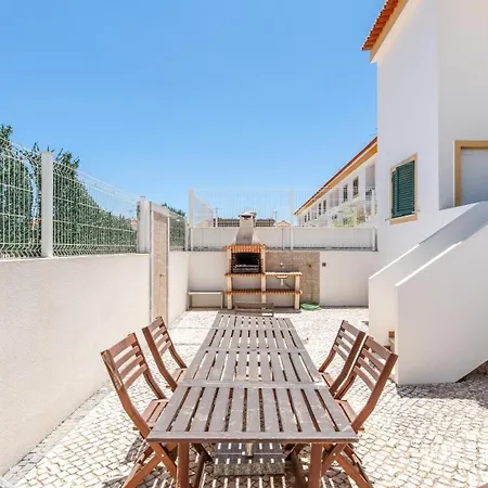 Serene Duplex House With Patio By Lovelystay *