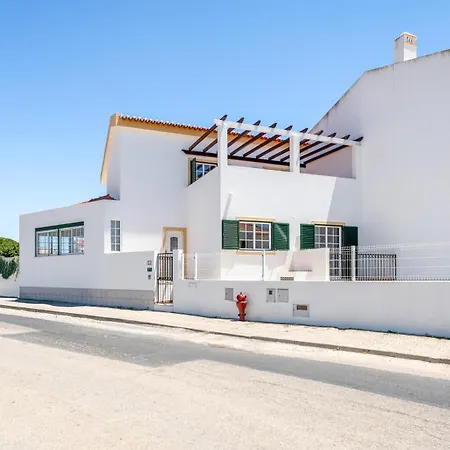 Serene Duplex House With Patio By Lovelystay * Vila Nova de Cacela