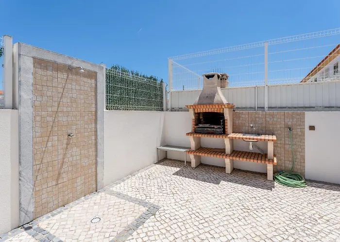 Apartment Serene Duplex House With Patio By Lovelystay Vila Nova de Cacela