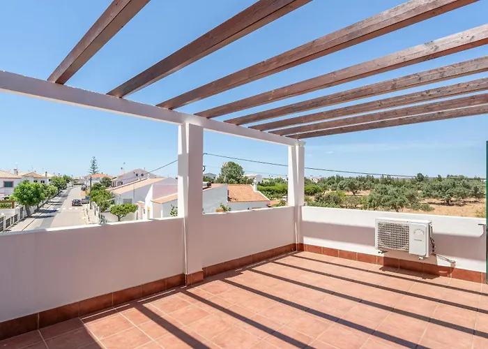 Serene Duplex House With Patio By Lovelystay Apartment *