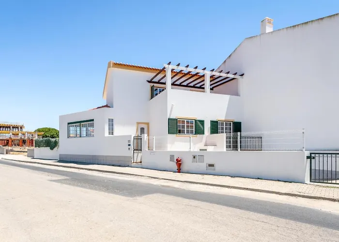 Serene Duplex House With Patio By Lovelystay * Vila Nova de Cacela