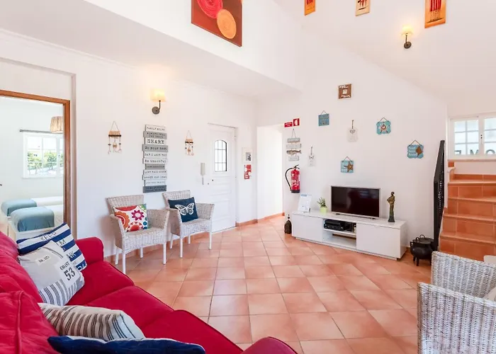 Serene Duplex House With Patio By Lovelystay *