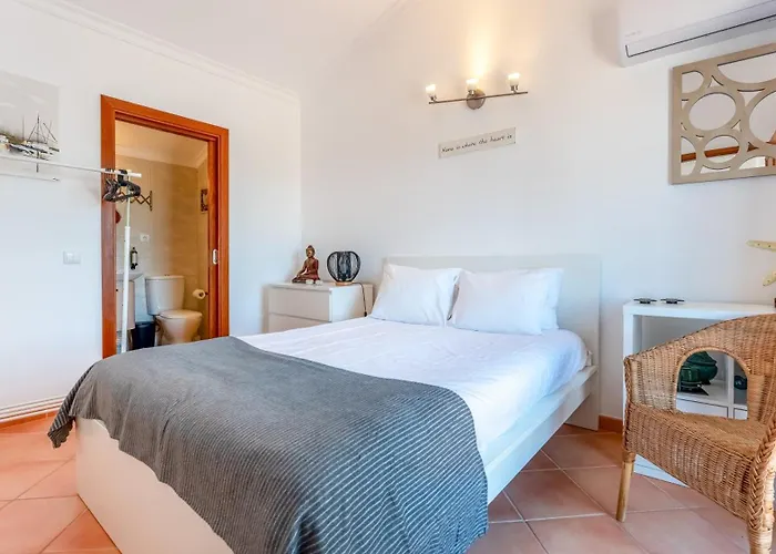 Apartment Serene Duplex House With Patio By Lovelystay Vila Nova de Cacela