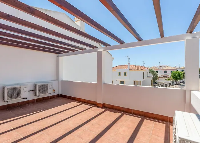 Serene Duplex House With Patio By Lovelystay Vila Nova de Cacela